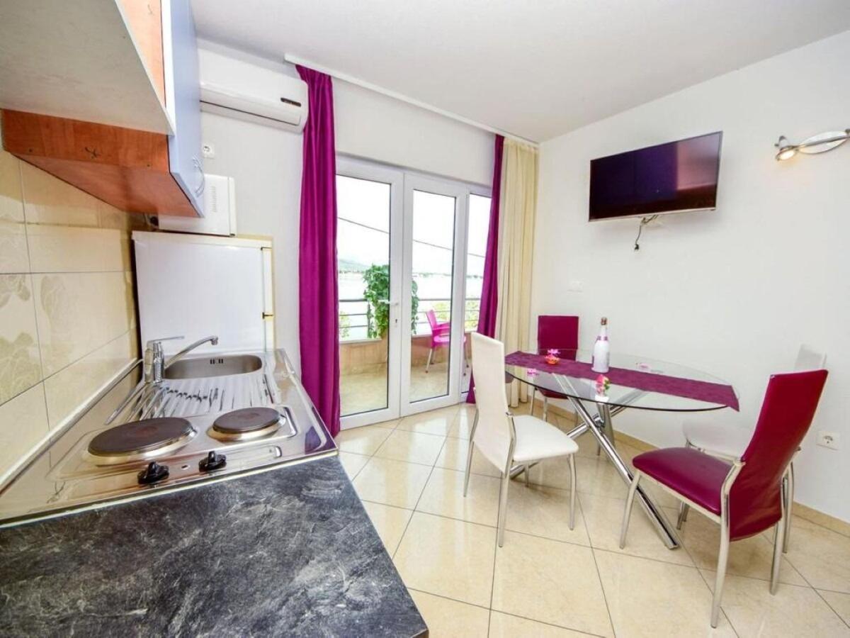 Apartments Vini Trogir Exteriör bild