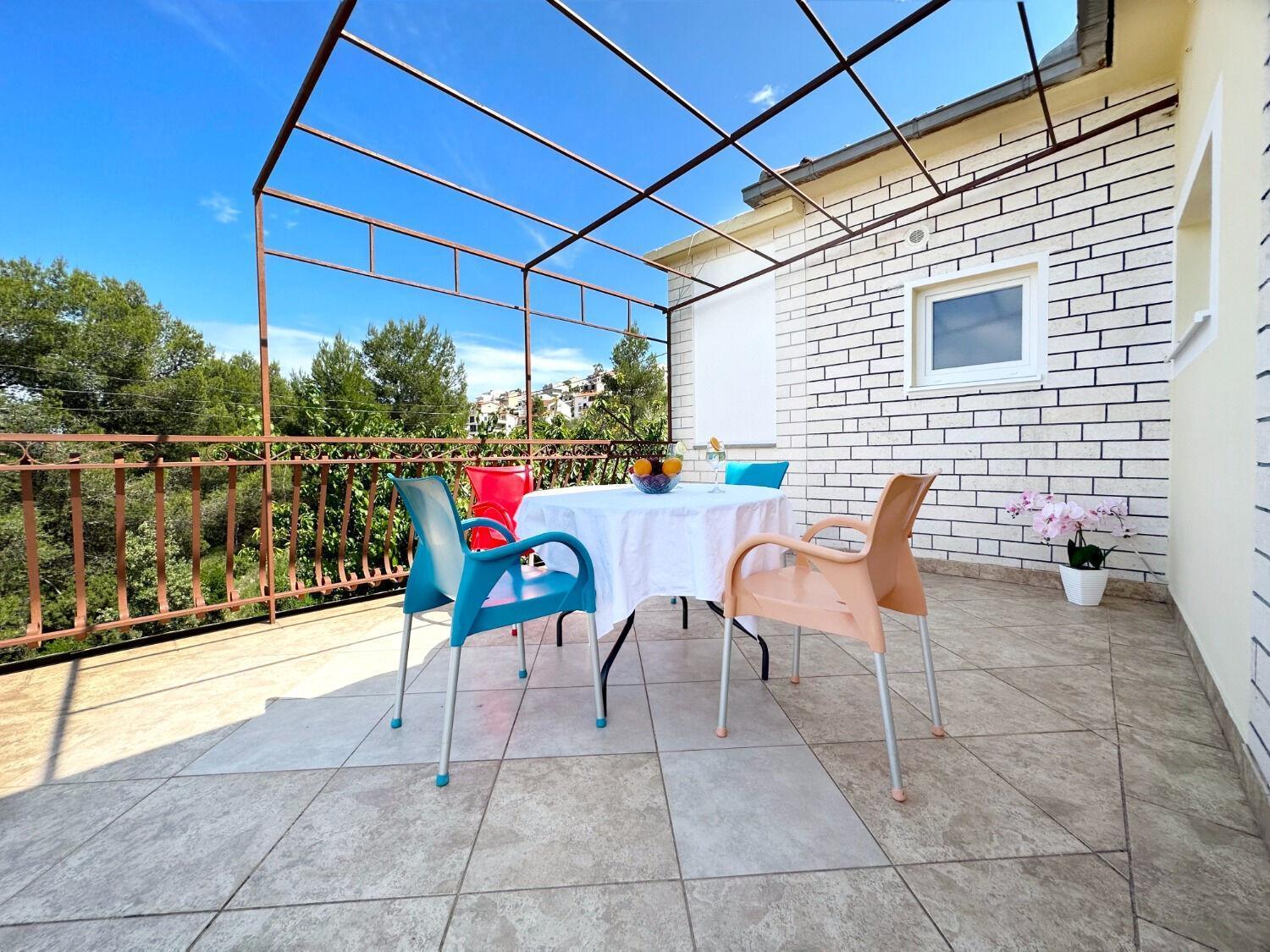 Apartments Vini Trogir Exteriör bild