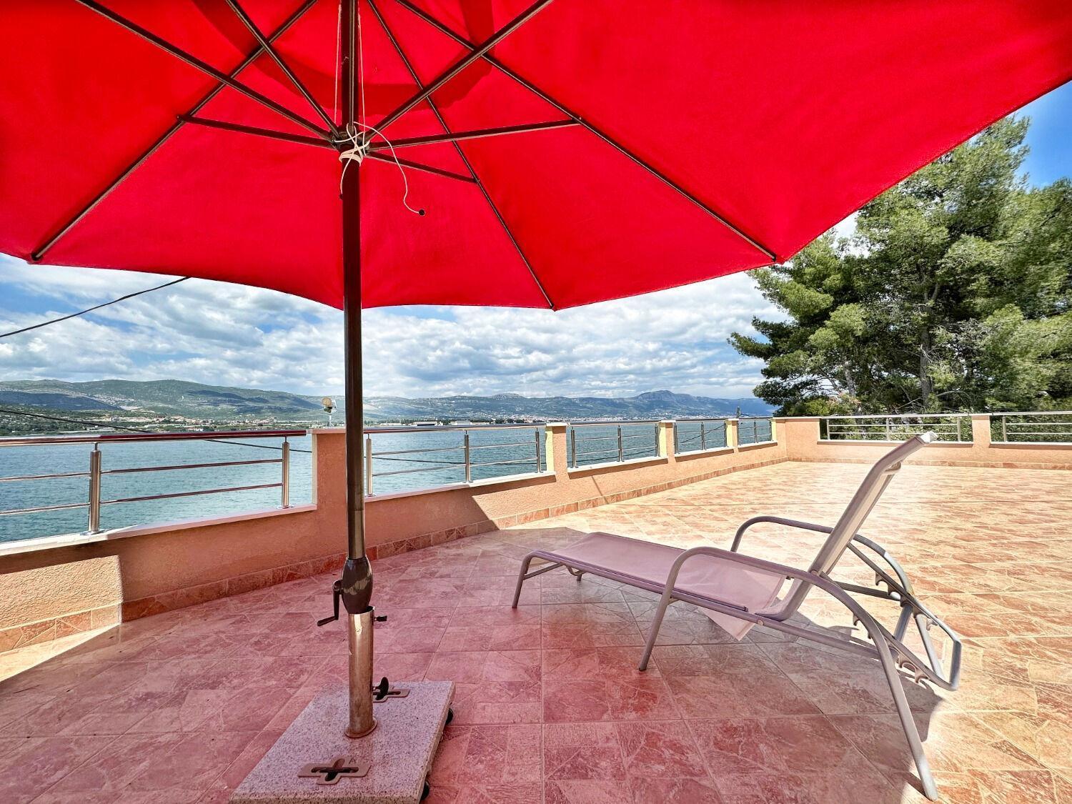 Apartments Vini Trogir Exteriör bild