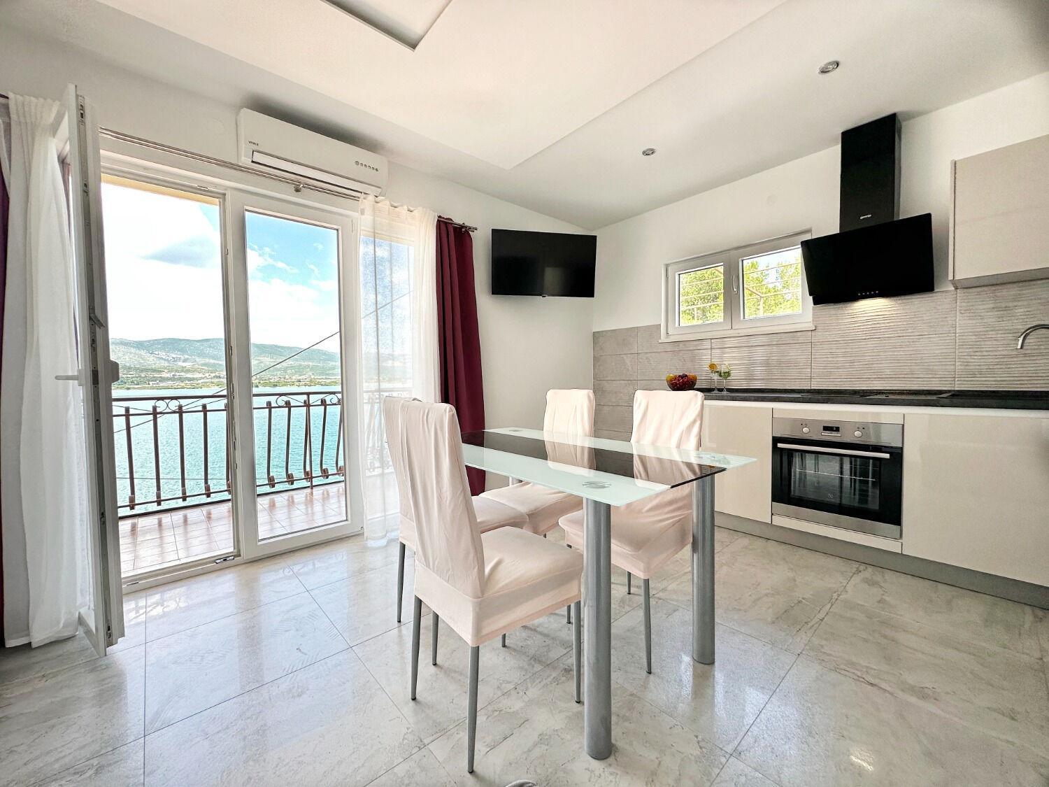 Apartments Vini Trogir Exteriör bild