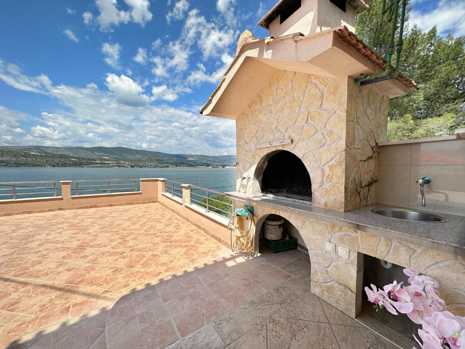 Apartments Vini Trogir Exteriör bild